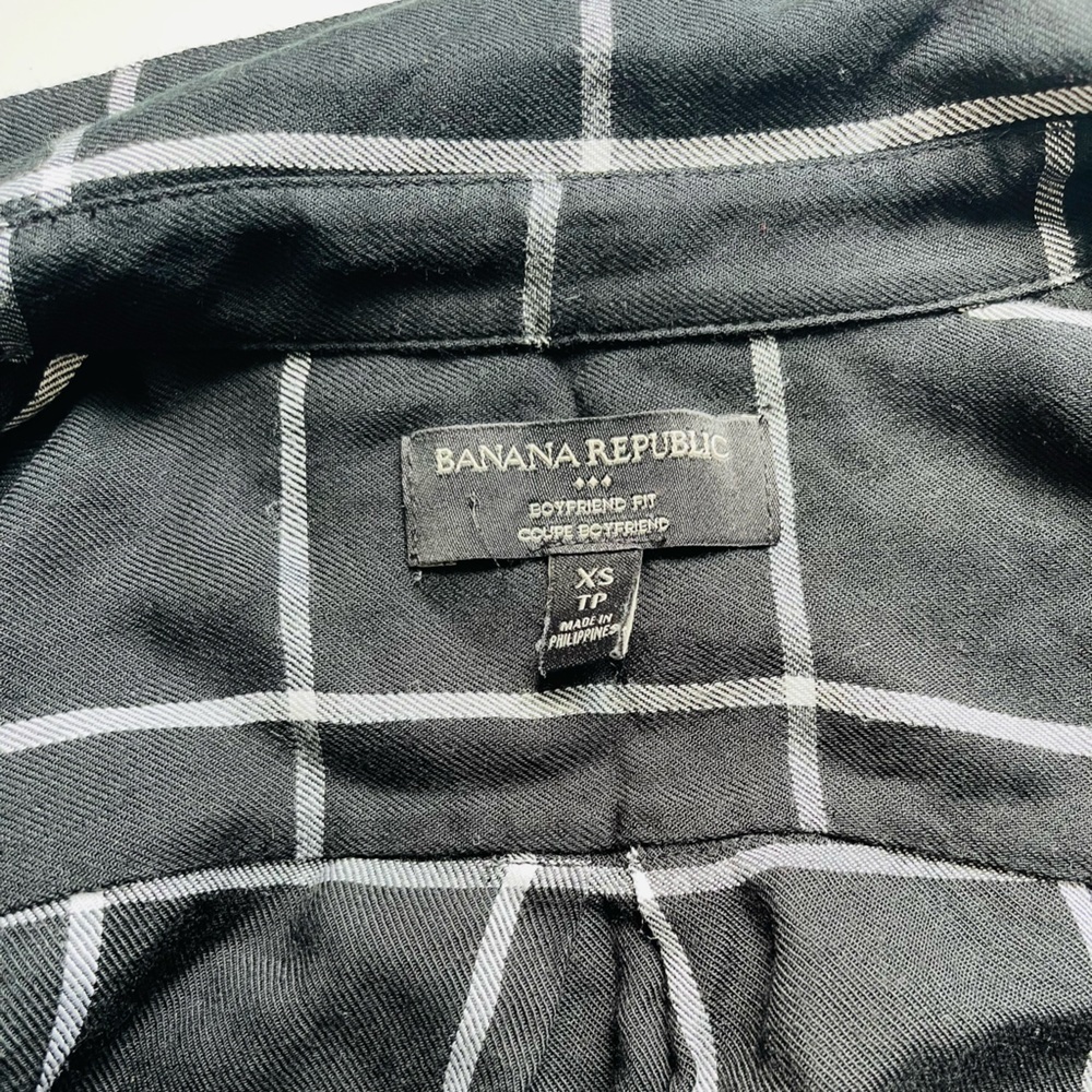 Banana Republic Boyfriend Fit Plaid viscose Shirt - Picture 3 of 3